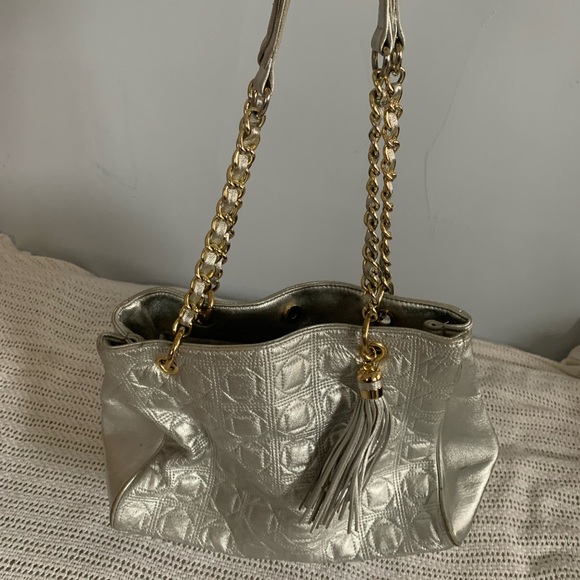 Paradox Bags Silver Chain Strap Shoulder Bag With Many Inside